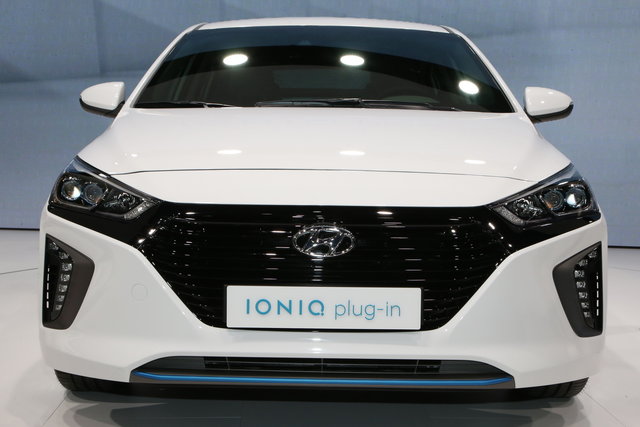 hyundai ioniq 8