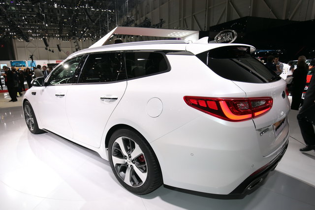 kia optima sportwagon 6