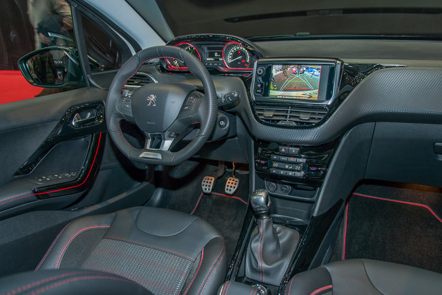 peugeot 2008 4