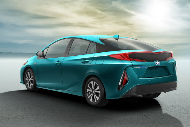 toyota prius prime 03