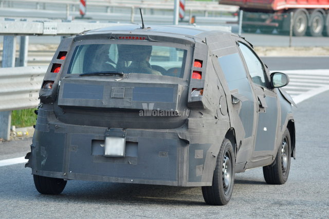 fiat punto spy 2017 1