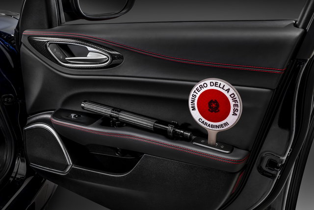 alfa romeo giulia carabinieri 17