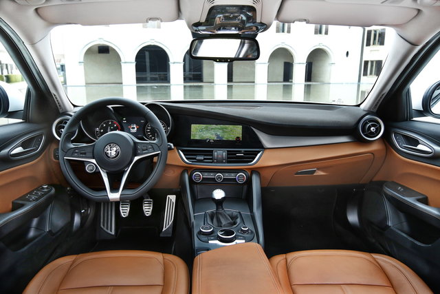 alfa romeo giulia prova 18