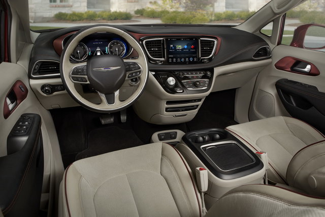chrysler pacifica hybrid 1