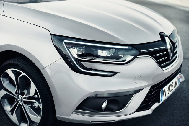 renault megane berlina 4 porte 07