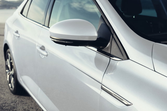 renault megane berlina 4 porte 08