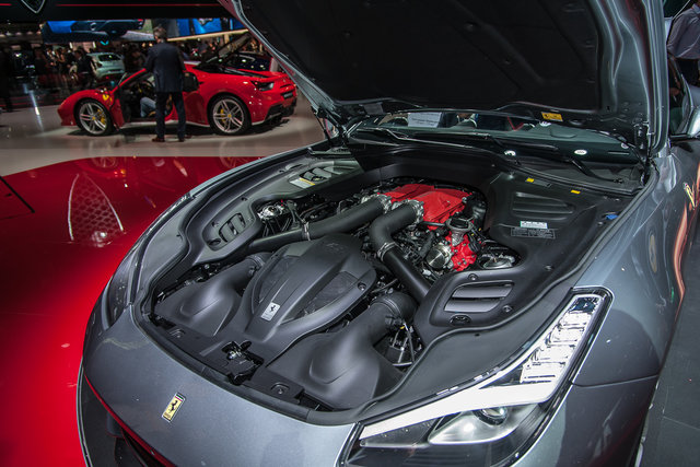 parigi 2016 ferrari gtc4lussot 3