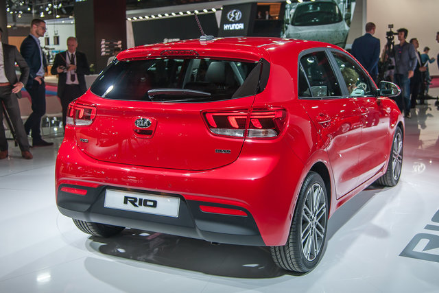 parigi 2016 kia rio 5