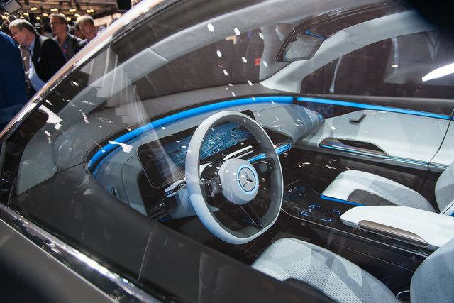 parigi 2016 mercedes eq 3