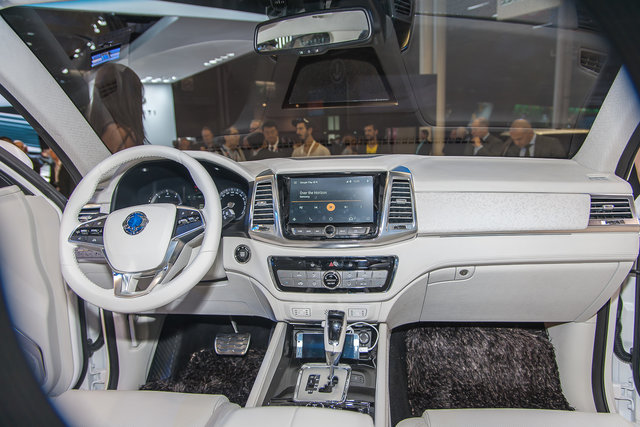 parigi 2016 ssangyong liv 2 5