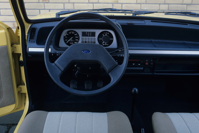 ford fiesta 1981 2