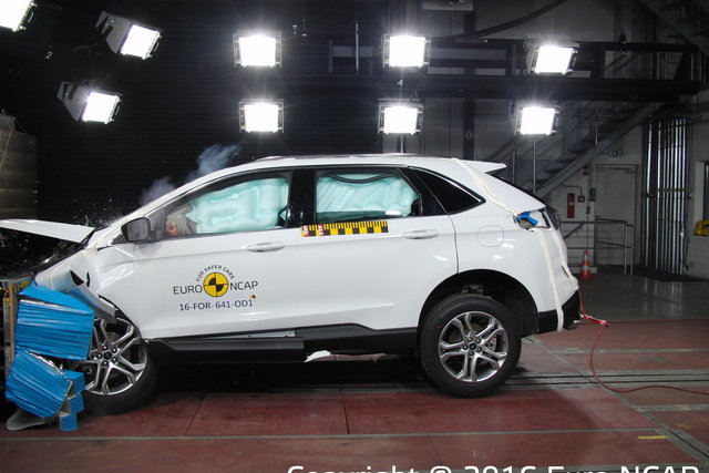 crash test q2 ioniq edge ignis tivoli 06