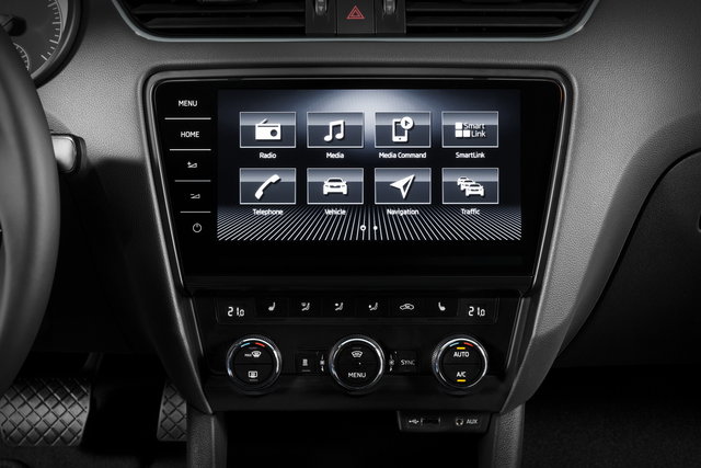 skoda octavia wagon 2017 08