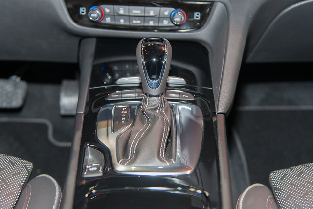 opel crossland x 6