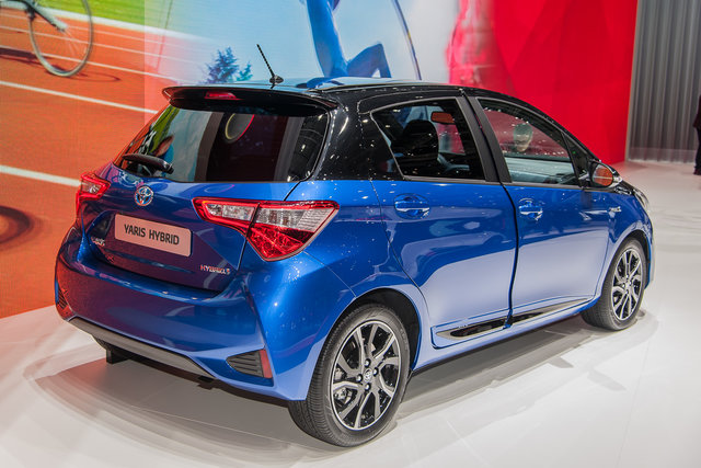 toyota yaris 1