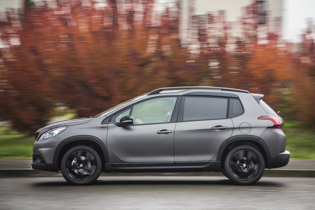 peugeot 2008 black matt 01