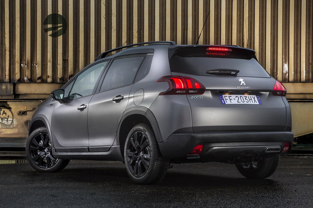 peugeot 2008 black matt 03