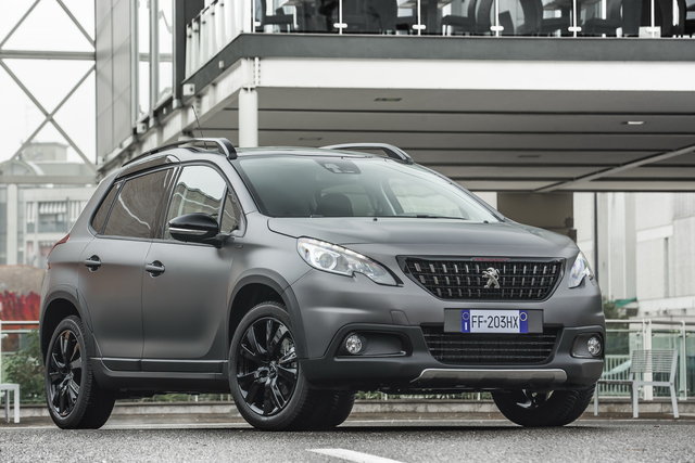 peugeot 2008 black matt 04