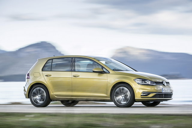 volkswagen golf gialla 4