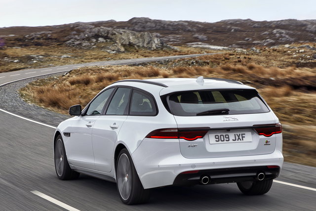 jaguar xf sportbrake 2017 03