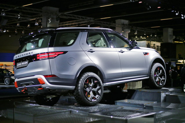 land rover discovery svx 1