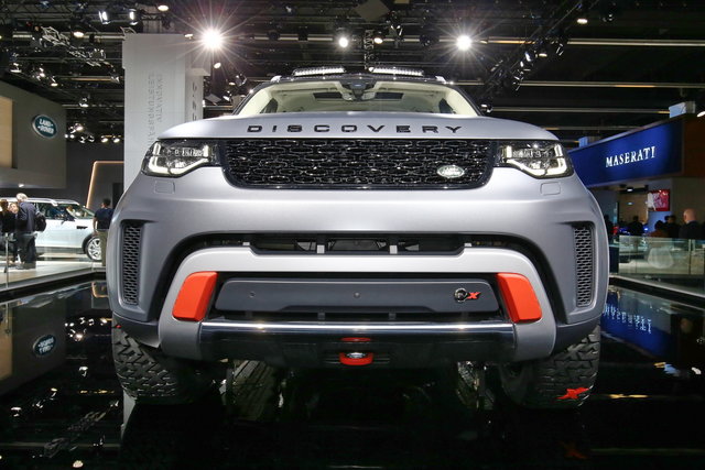 land rover discovery svx 2