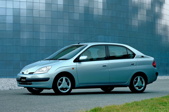 toyota prius prima serie 02