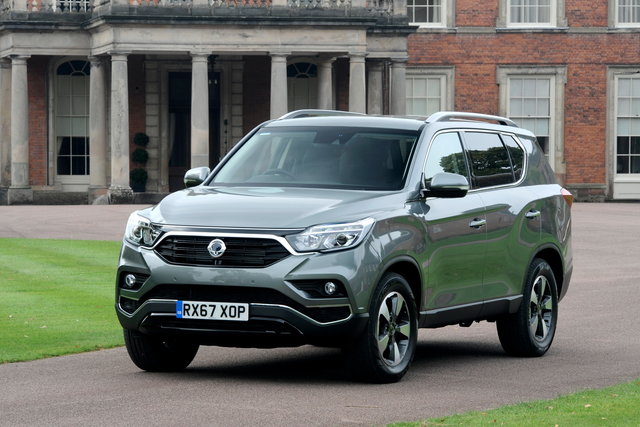 ssangyong rexton 2017 10 11