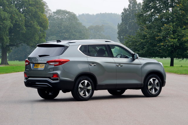 ssangyong rexton 2017 10 12