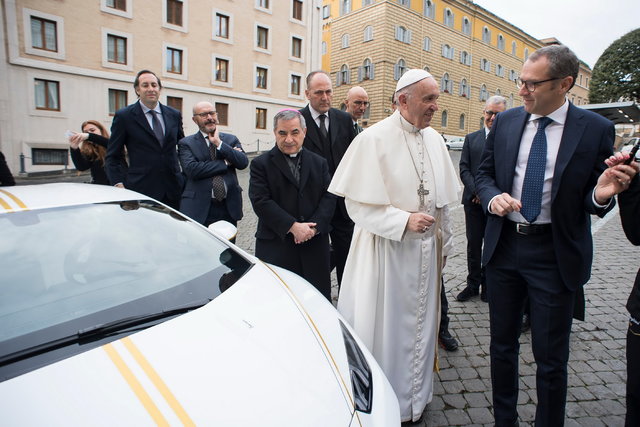 lamborghini huracan papa bergoglio 3