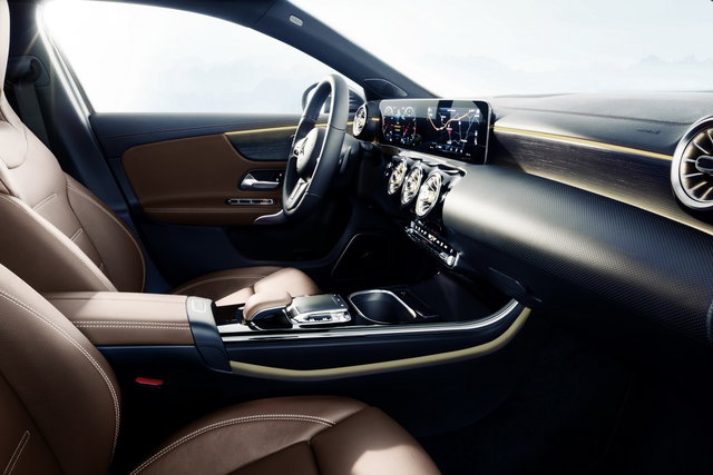 mercedes classe a 2018 interni 07