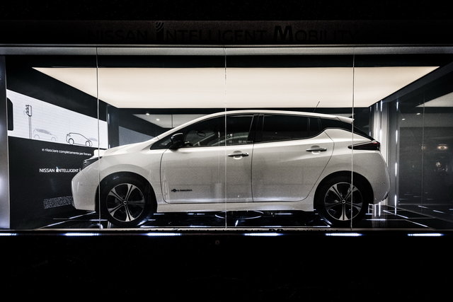 nissan leaf milano 08
