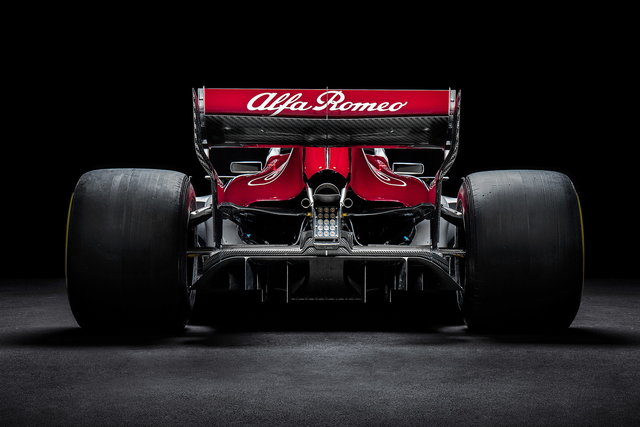 alfa romeo sauber c37 2018 01