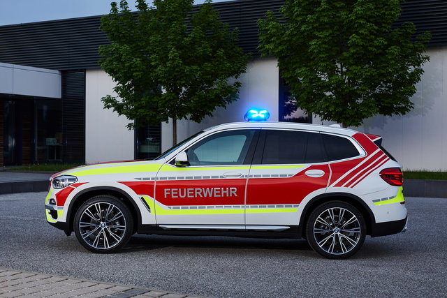 bmw rettmobil 2018 polizia pompieri medici 17