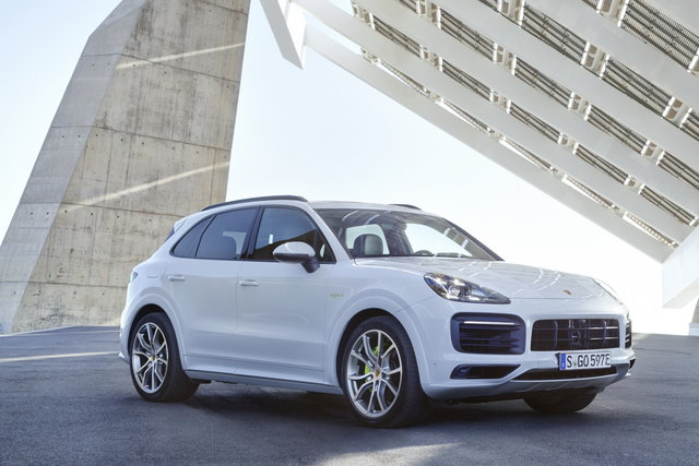 porsche cayenne hybrid 2018 02