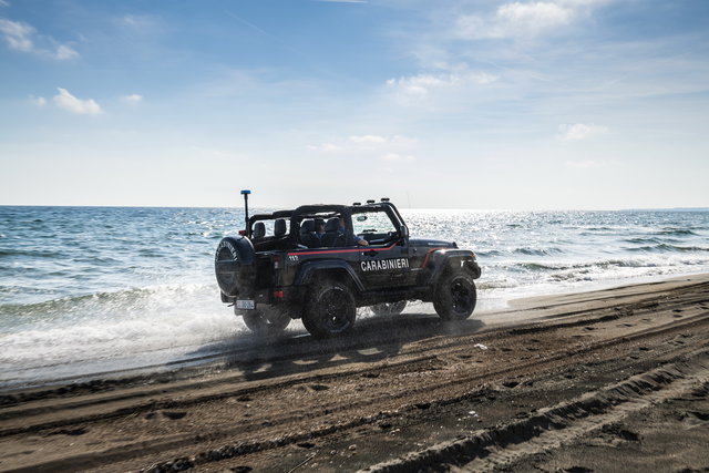 jeep wrangler carabinieri 1