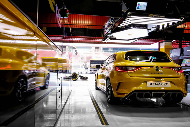 renault megane rs trophy 2018 07 16