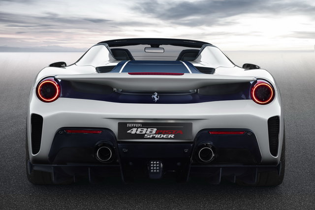 ferrari 488 pista spider 6