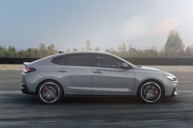 hyundai i30 fastback n 2018 09 31