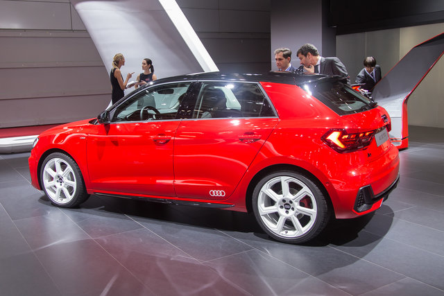 audi a1 sportback parigi 2018 7