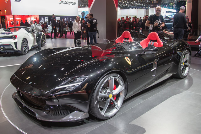 ferrari sp2 monza parigi 2018