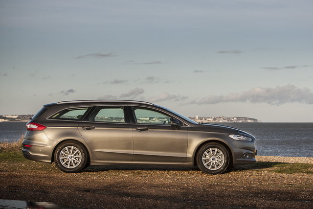 ford mondeo wagon 1