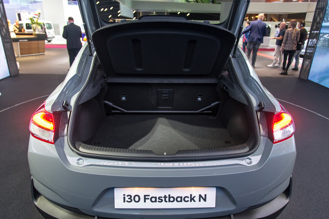 hyundai i30 fastback n parigi 2018 12