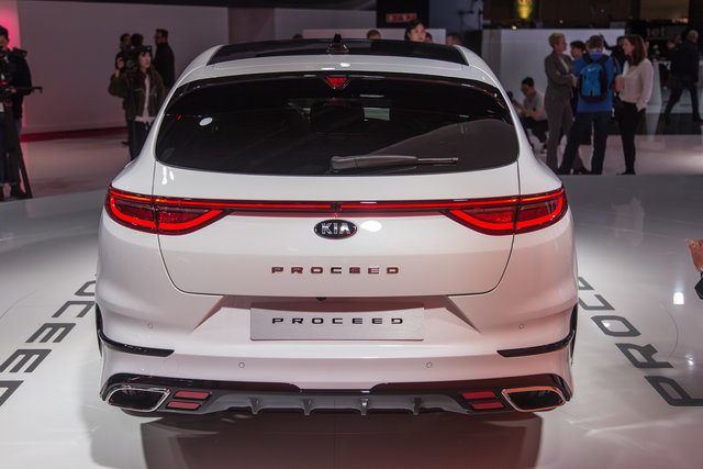 kia proceed parigi 2018 12
