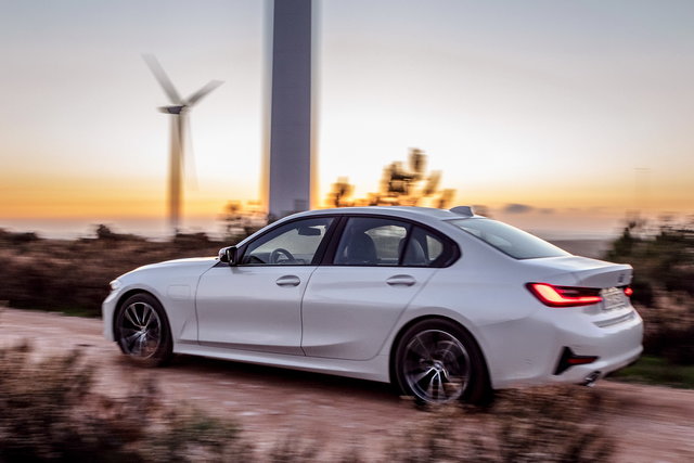 bmw 330e 2019 1