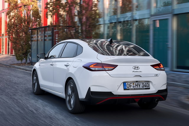 hyundai i30 fastback n line 2018 11 05