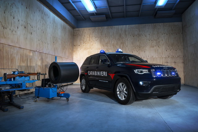 jeep grand cherokee carabinieri 06