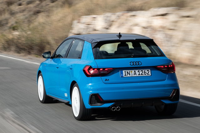 audi a1 sportback 2018 12 03