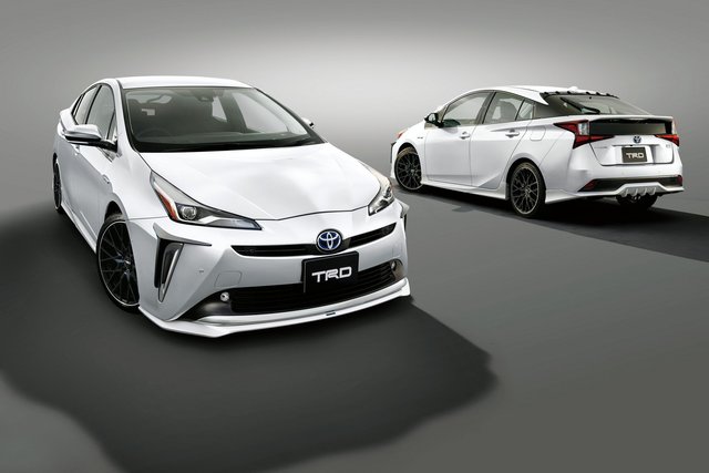 toyota prius 2019 trd 07