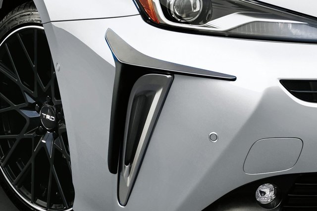 toyota prius 2019 trd 12